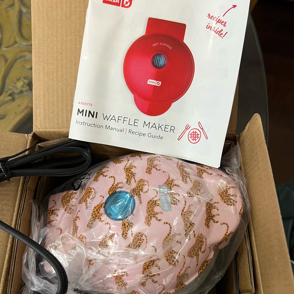 Ash Pink Mini Waffle Maker